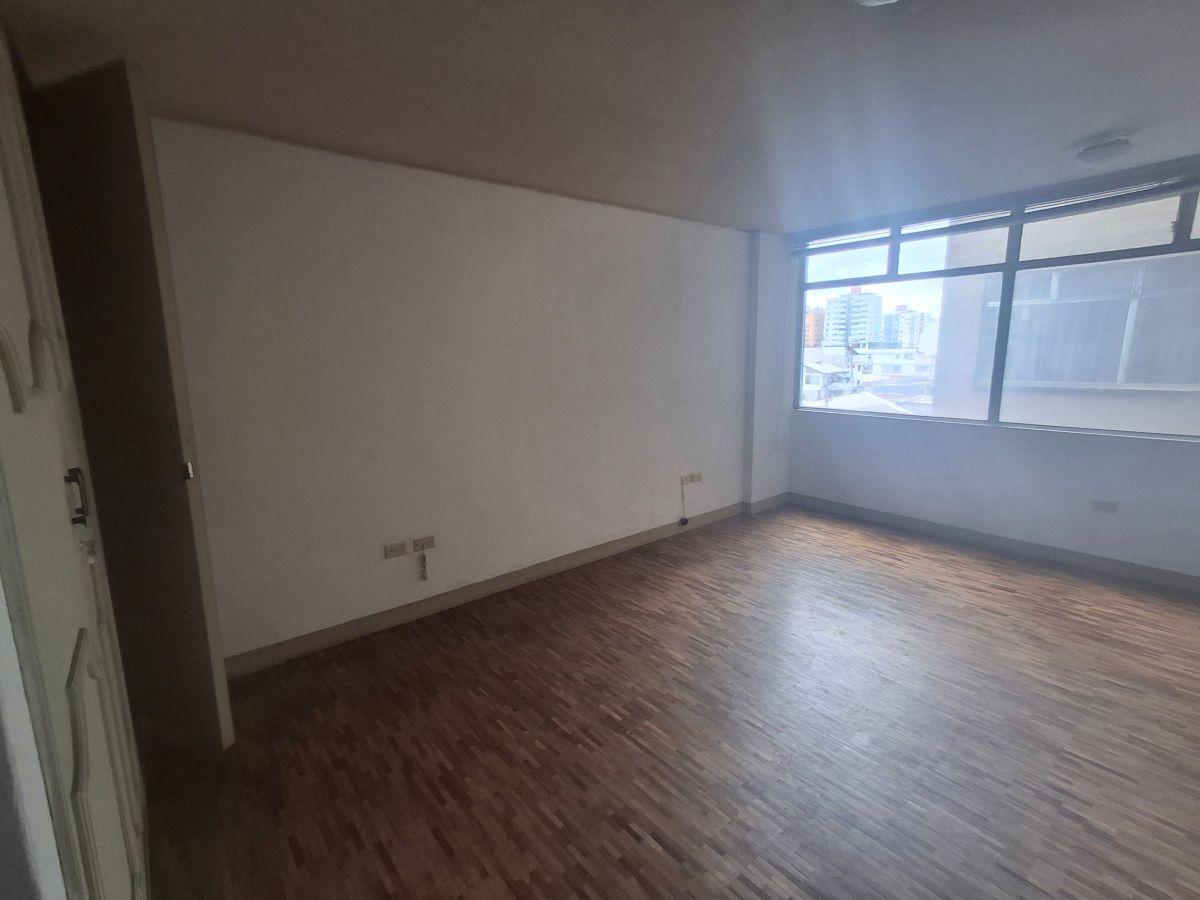 Av Colon, Departamento de 3 Habitaciones, Vista, 1 Parqueo — imagen 7
