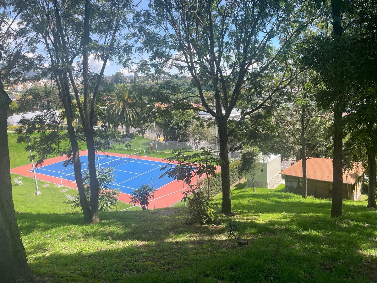 Casa de Venta en Cumbaya en Urbanización de Lujo, Cerca a Scala Shopping — imagen 9