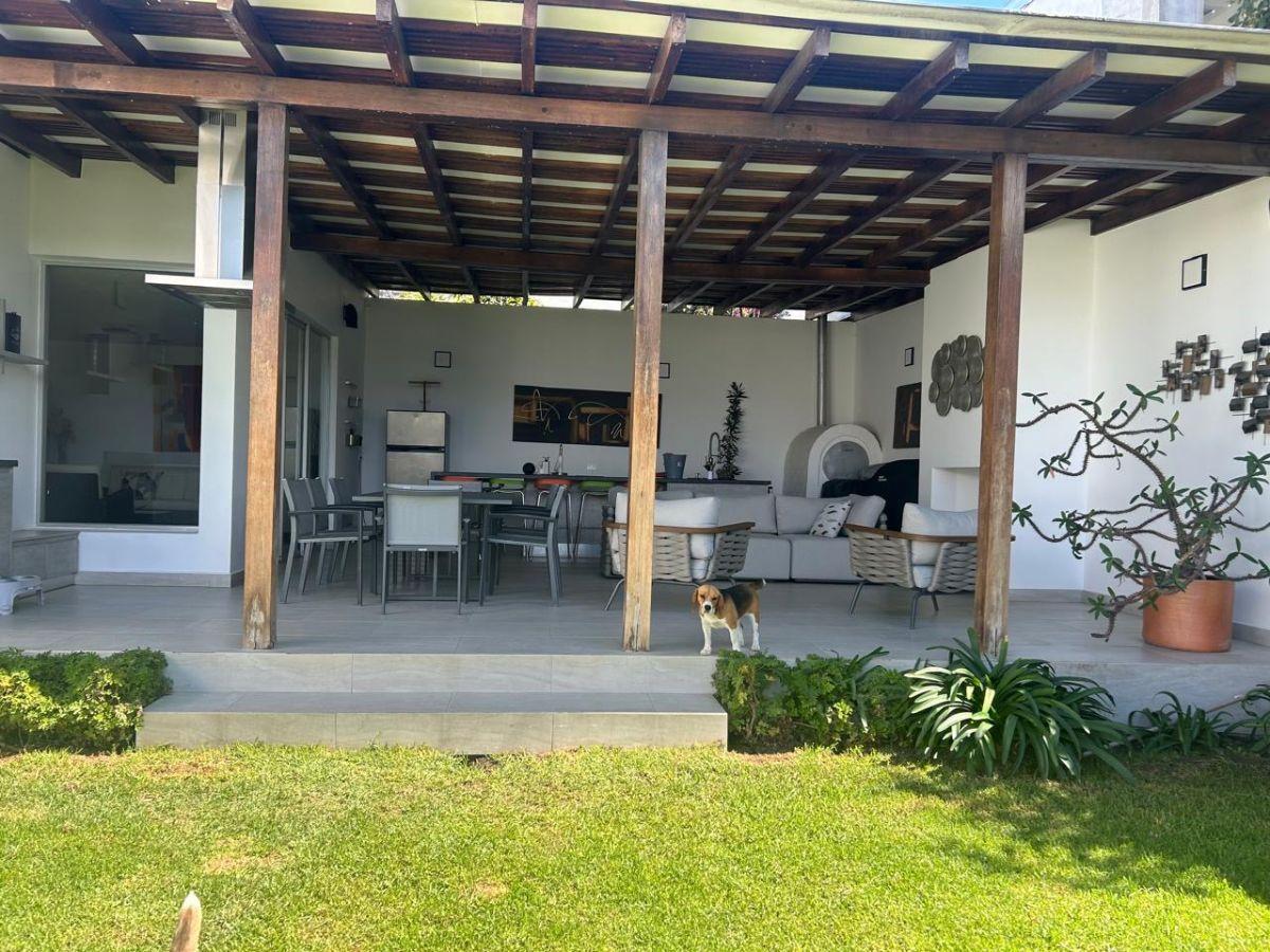 Casa de Venta en Cumbaya en Urbanización de Lujo, Cerca a Scala Shopping — imagen 5