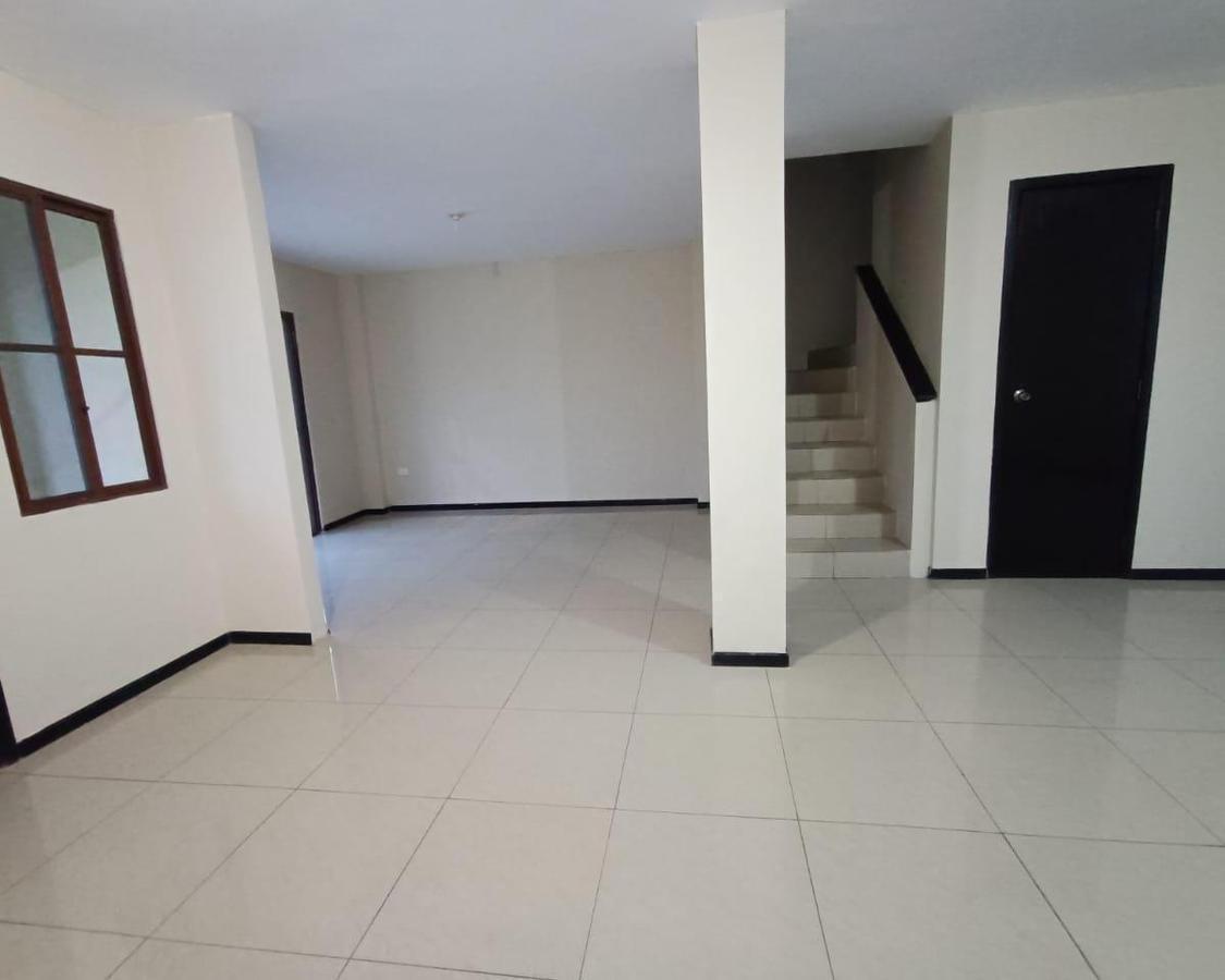 Casa de Venta en La Rioja - Asturias, Guayas — imagen 8