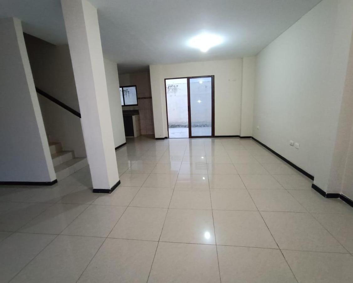 Casa de Venta en La Rioja - Asturias, Guayas — imagen 4