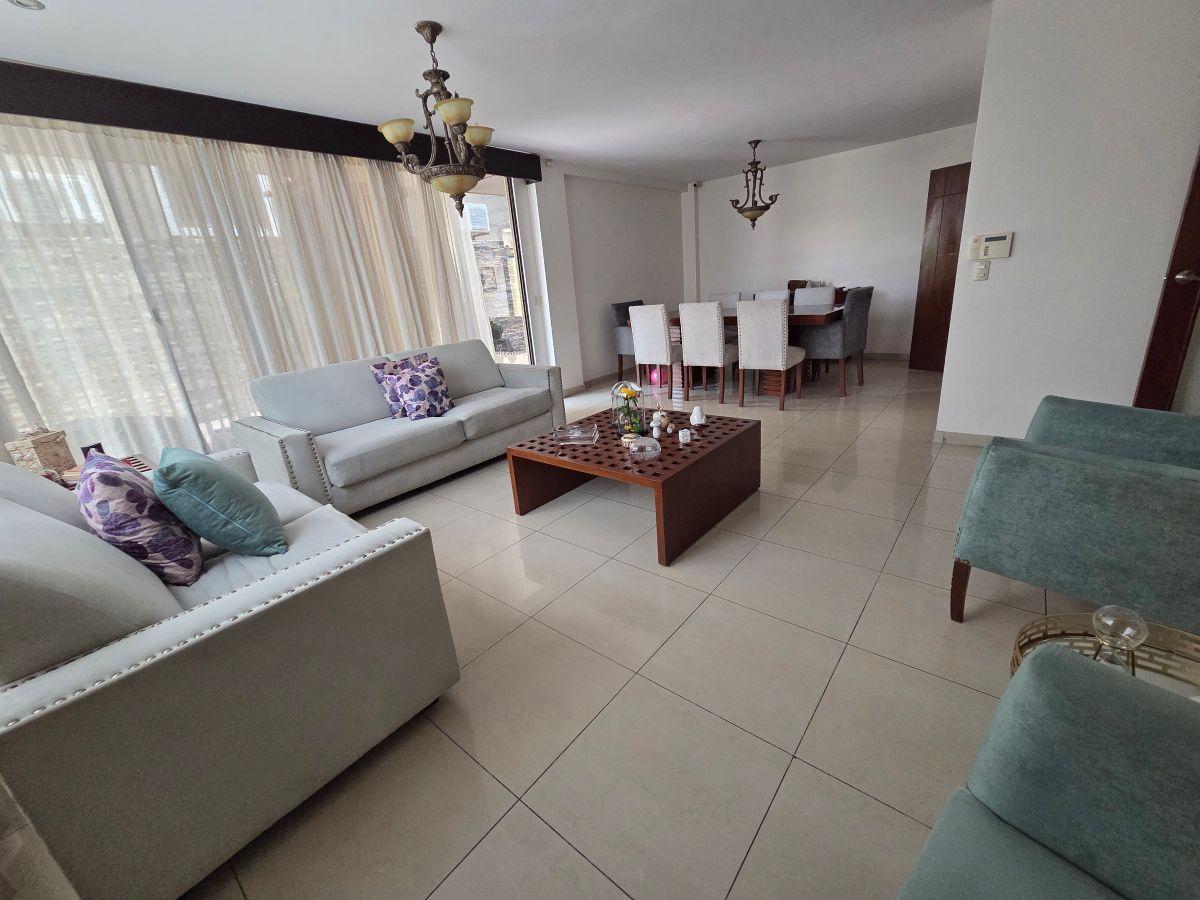 Casa de 4 Dorm. Uno de Ellos en Planta Baja con Patio Grande con Piscina, Guayas — imagen 8