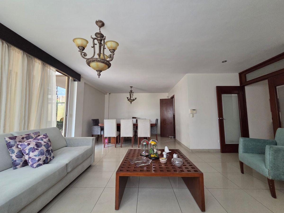 Casa de 4 Dorm. Uno de Ellos en Planta Baja con Patio Grande con Piscina, Guayas — imagen 7