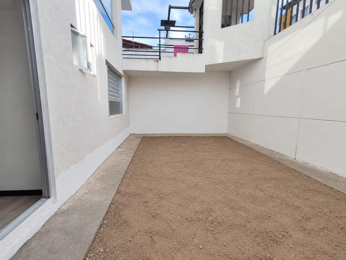 Vendo Dep 2 Dorm. Sector Carcelen Piso 1 Patio — imagen 7