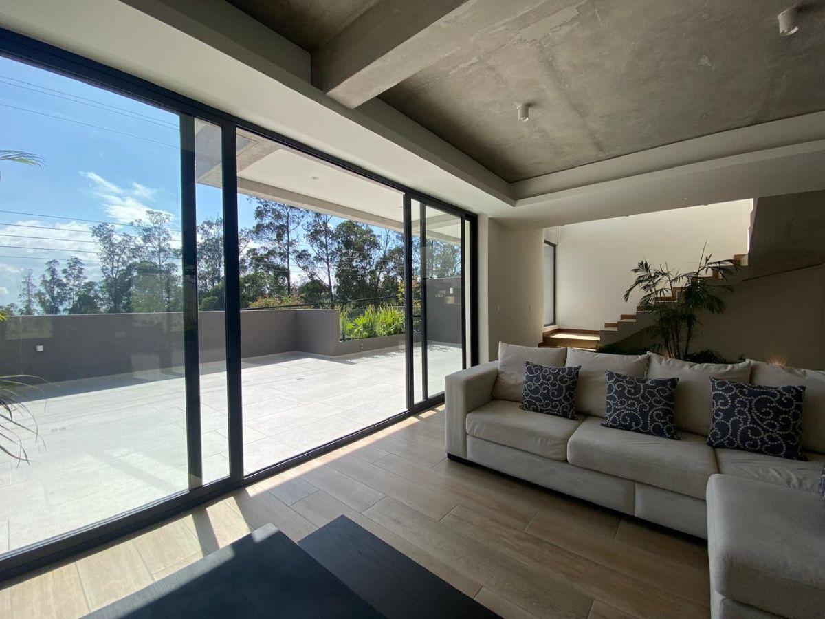 En Venta: Última Casa a Estrenar, de 3 Dorm. + Estudio y Jardín, en Urbanización Campo Alegre — imagen 8