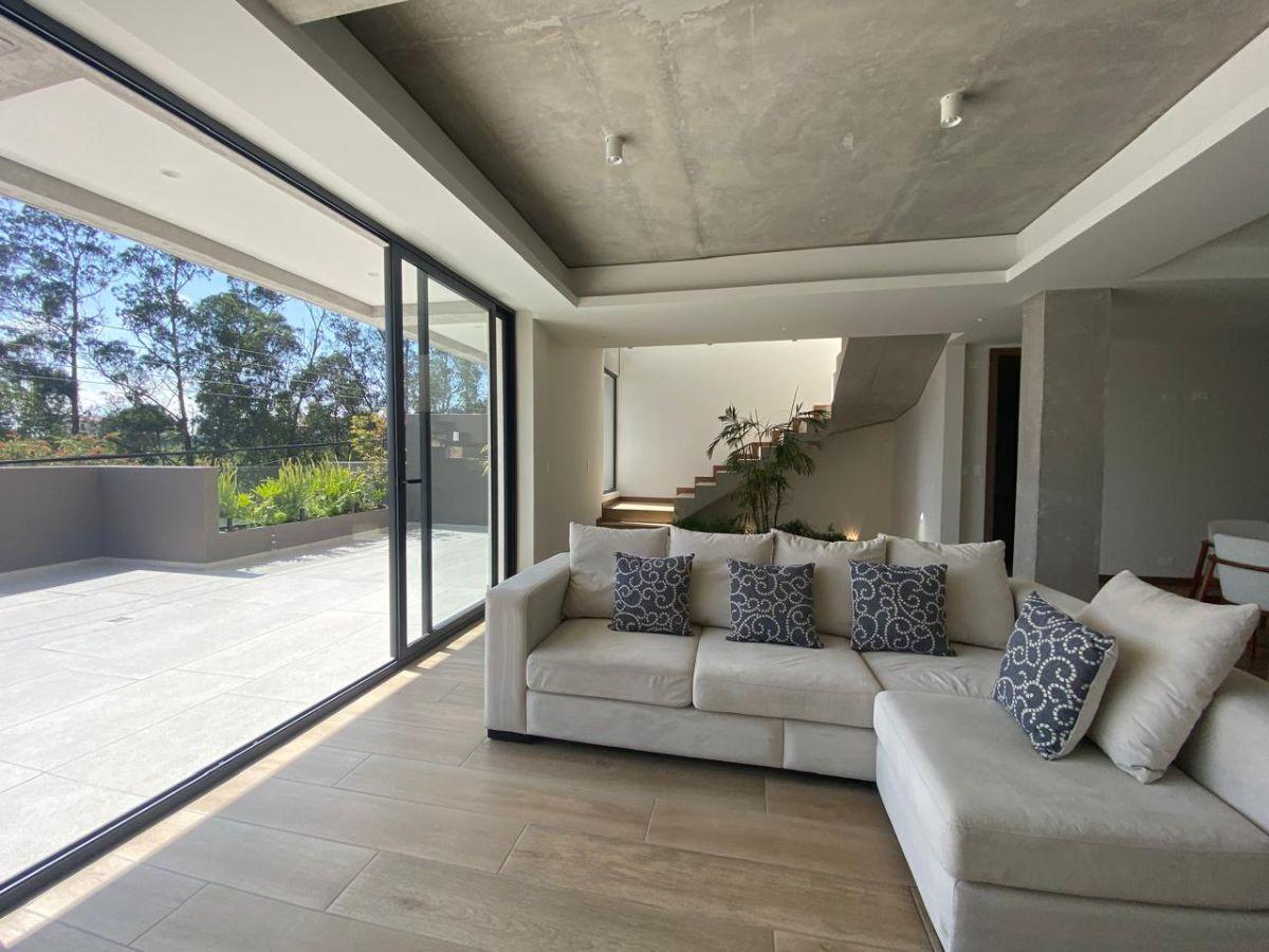 En Venta: Última Casa a Estrenar, de 3 Dorm. + Estudio y Jardín, en Urbanización Campo Alegre — imagen 7