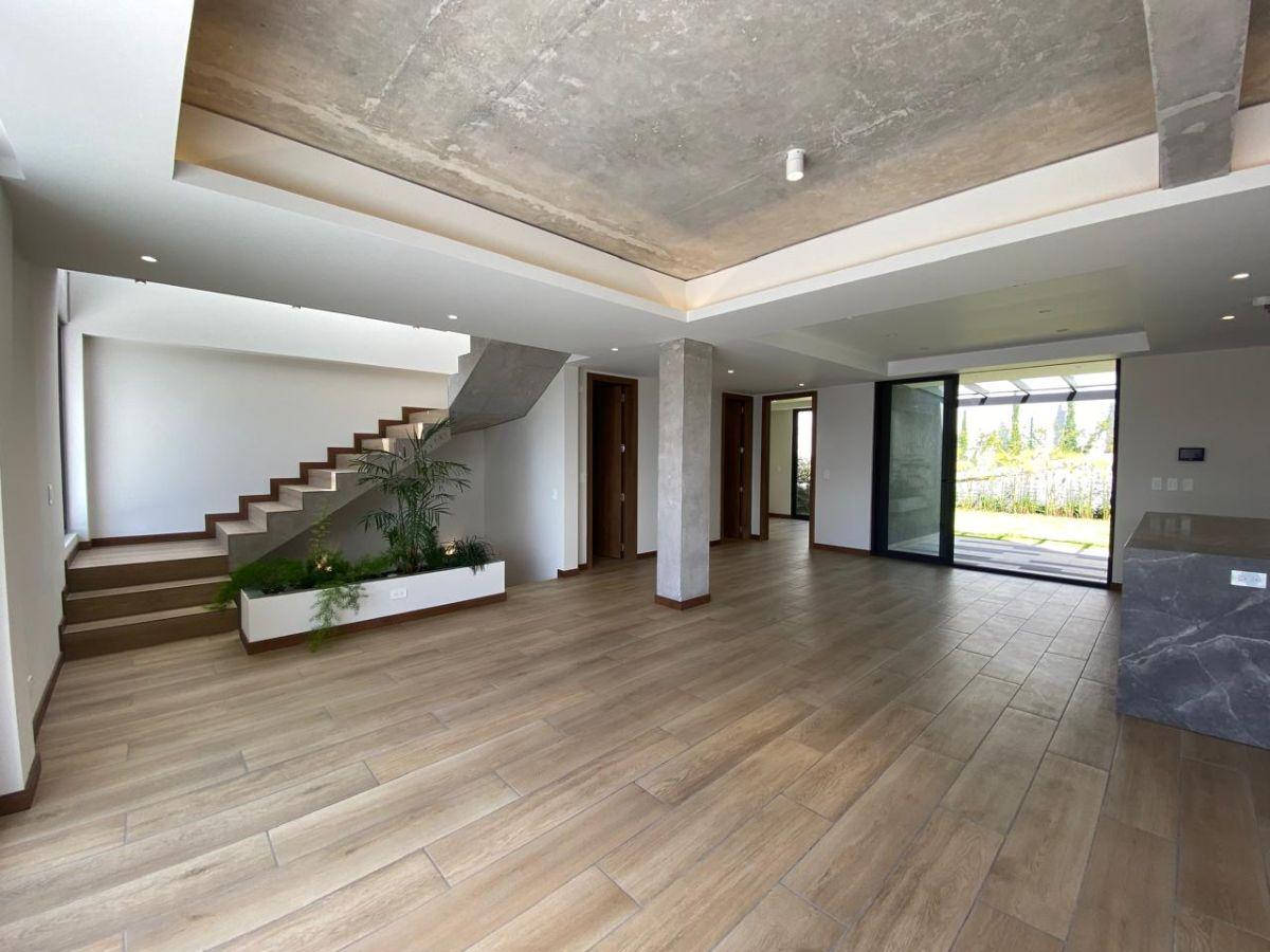 En Venta: Última Casa a Estrenar, de 3 Dorm. + Estudio y Jardín, en Urbanización Campo Alegre — imagen 6