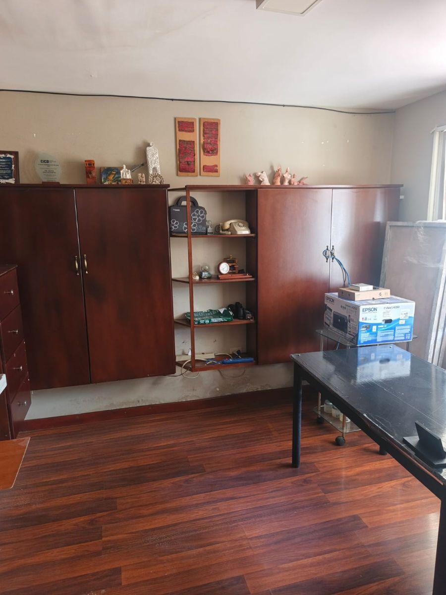 Casa de 220 m² con 3 Dorm. en Venta a Una Cuadra de La Av Primero de Mayo, Azuay — imagen 6