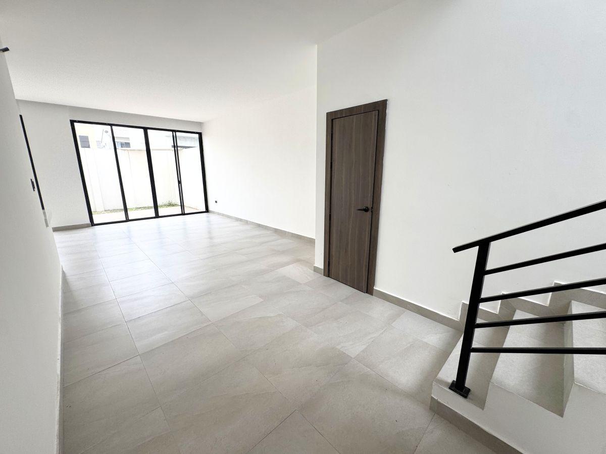 Casa en Venta en Urbanización Mallorca, Vía a Salitre, Guayaquil, Guayas — imagen 3