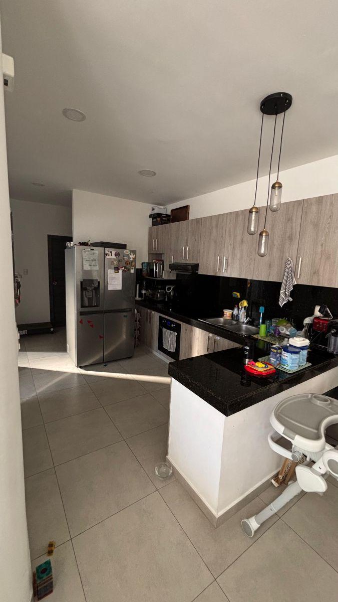 Departamento en Venta Urb. San Sebastian Frente Al C. C El Dorado, Guayas — imagen 4