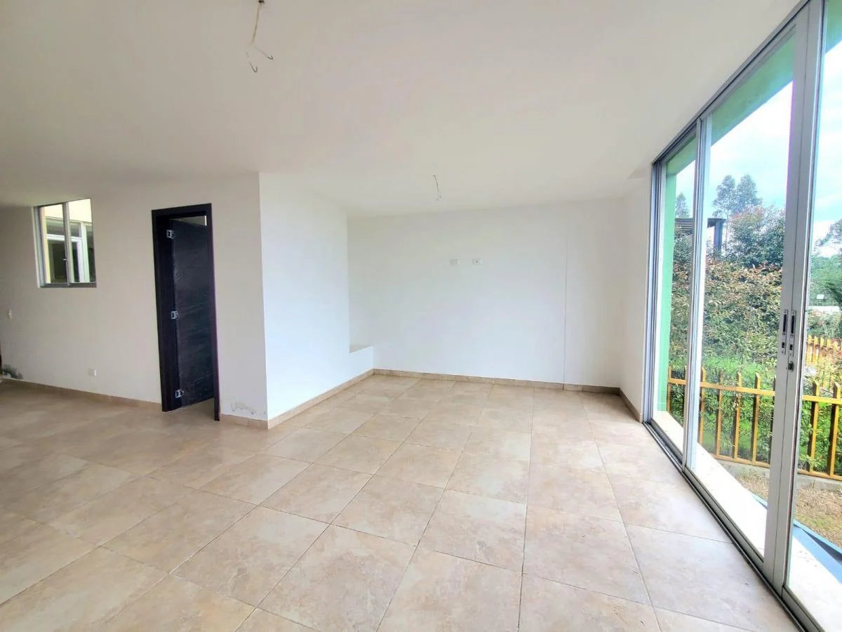 Casa Amplia con Crédito Vip Miti Miti en Calderón — imagen 8