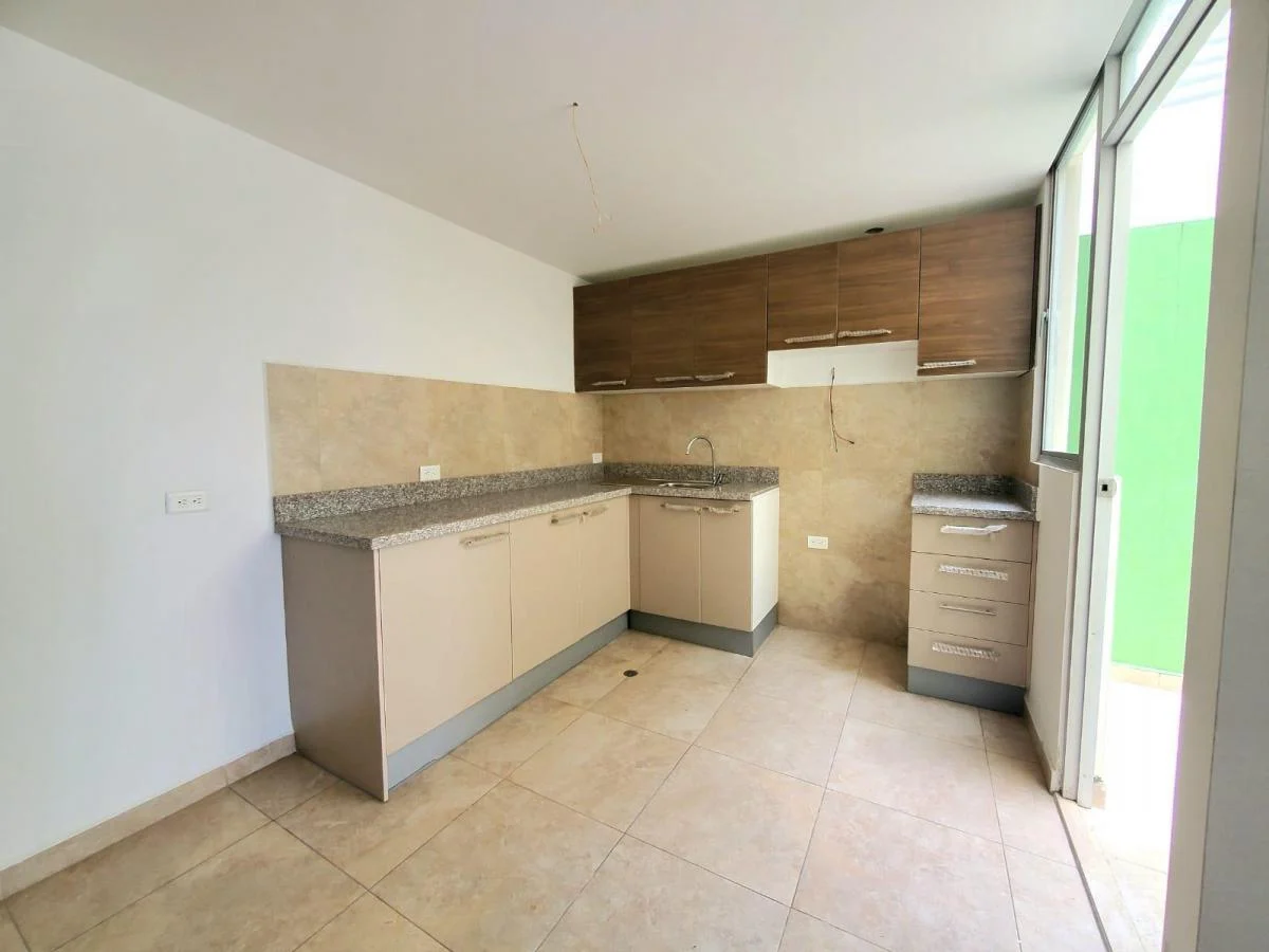 Casa Amplia con Crédito Vip Miti Miti en Calderón — imagen 6