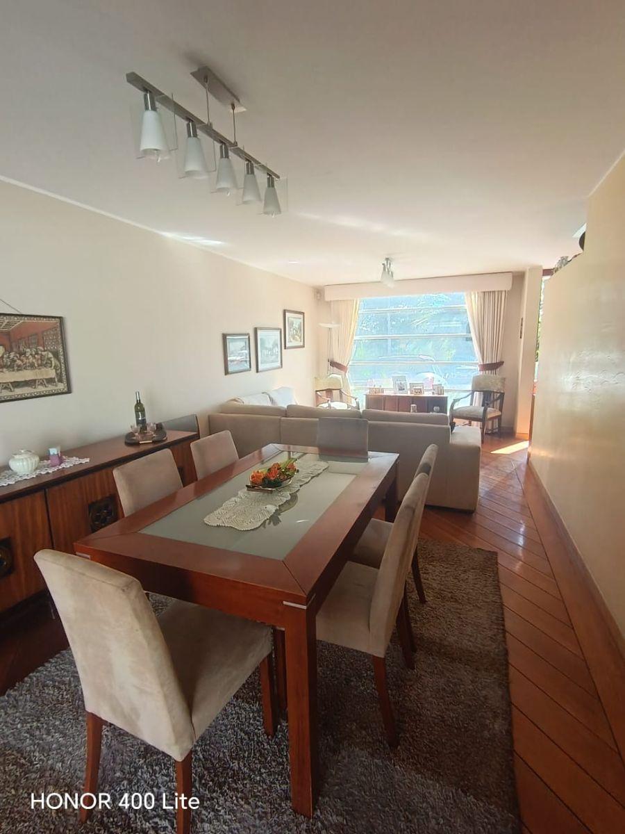 Hermosa Casa de 250 m² con 4 Dorm. en Venta en Cumbayá — imagen 9