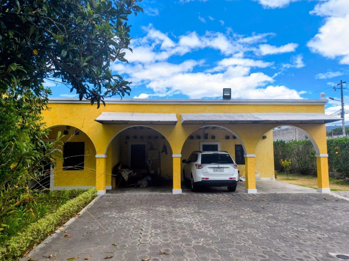 Venta de Casa en La Viña con Terreno de 5200 m. Provincia de Pichincha — imagen 7