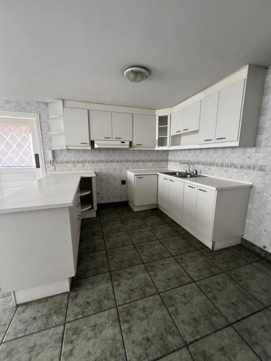 Vendo Departamento, Sector La Coruña, 224 m, 228.000 Dólares. Cm — imagen 6