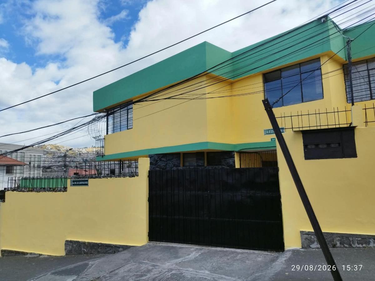 Casa Esquinera en Venta - La Magdalena | 3 Departamentos Independientes | 6 Parq — imagen 10