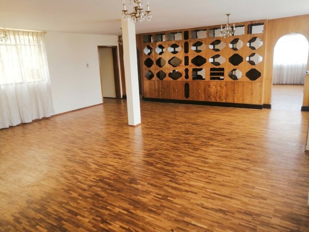 Casa Esquinera en Venta - La Magdalena | 3 Departamentos Independientes | 6 Parq — imagen 7