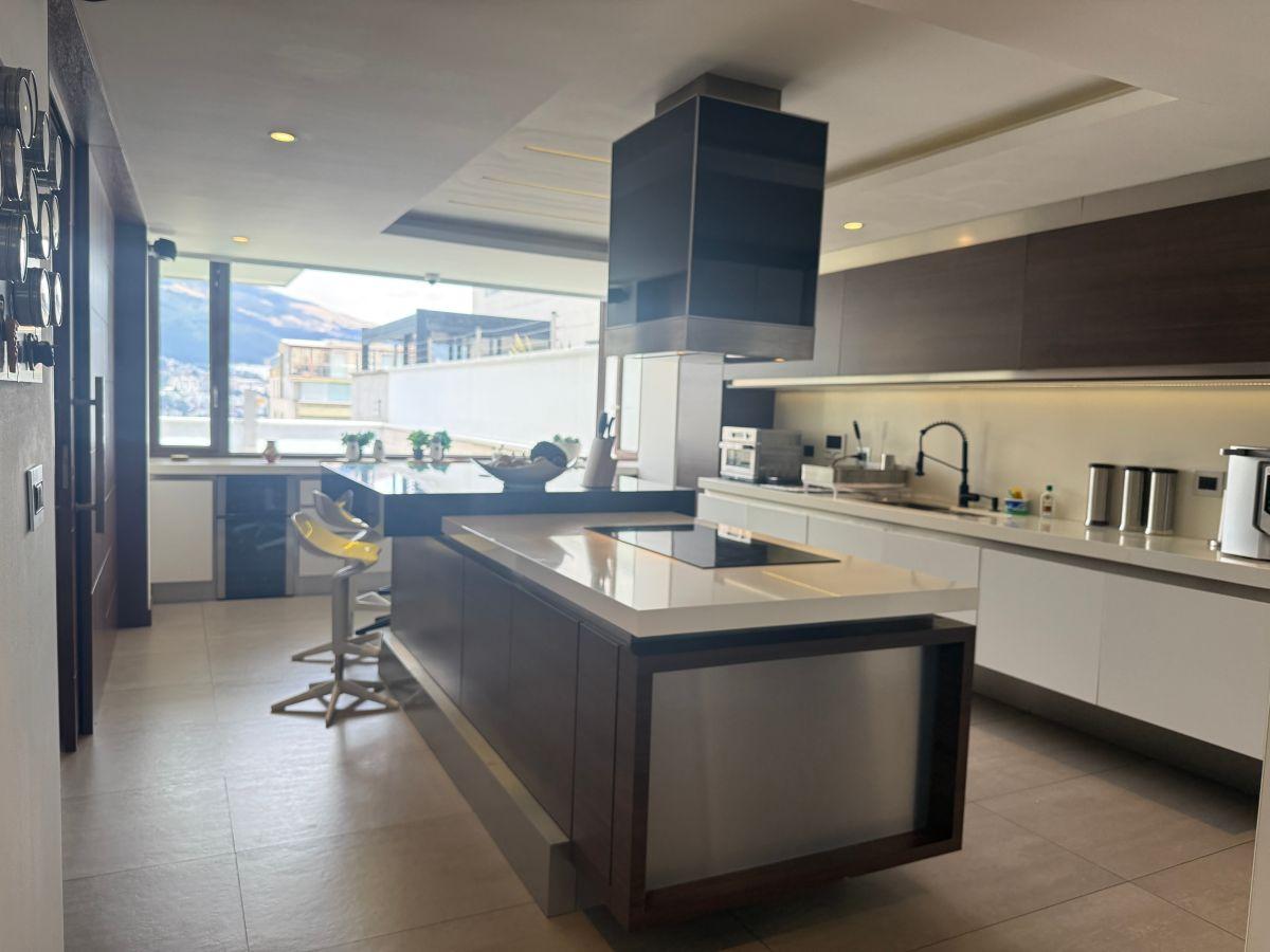Vendo Casa de Lujo Jardines del Batan — imagen 4