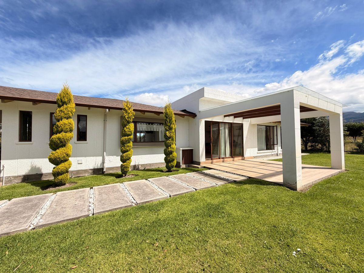 Linda Casa Tipo Rustica de Venta en Tabacundo — imagen 4