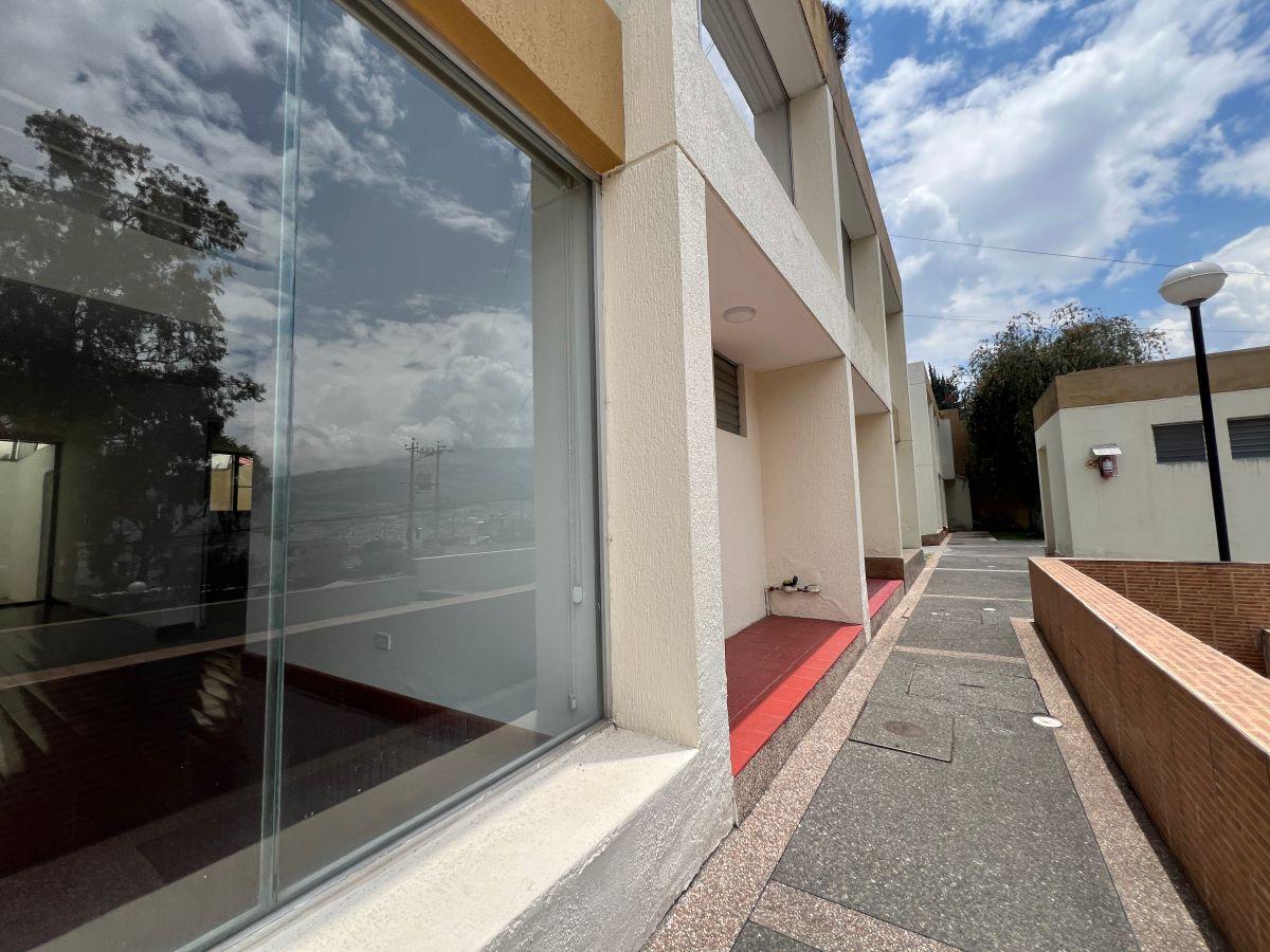 Casa en Venta 3 Dorm. en Ponceano | 3 Plantas + Estudio + Sala de Tv + Terraza. Provincia de Pichincha — imagen 9