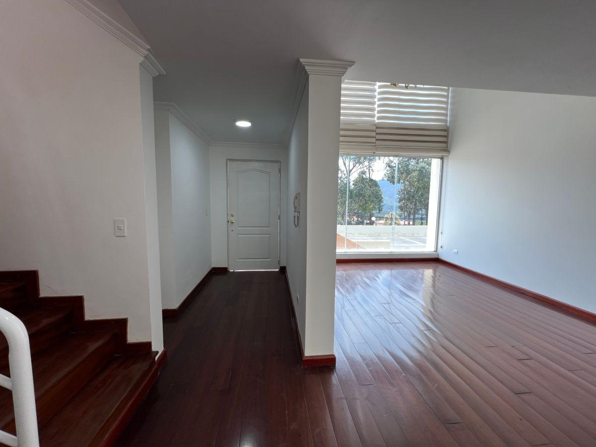 Casa en Venta 3 Dorm. en Ponceano | 3 Plantas + Estudio + Sala de Tv + Terraza. Provincia de Pichincha — imagen 6