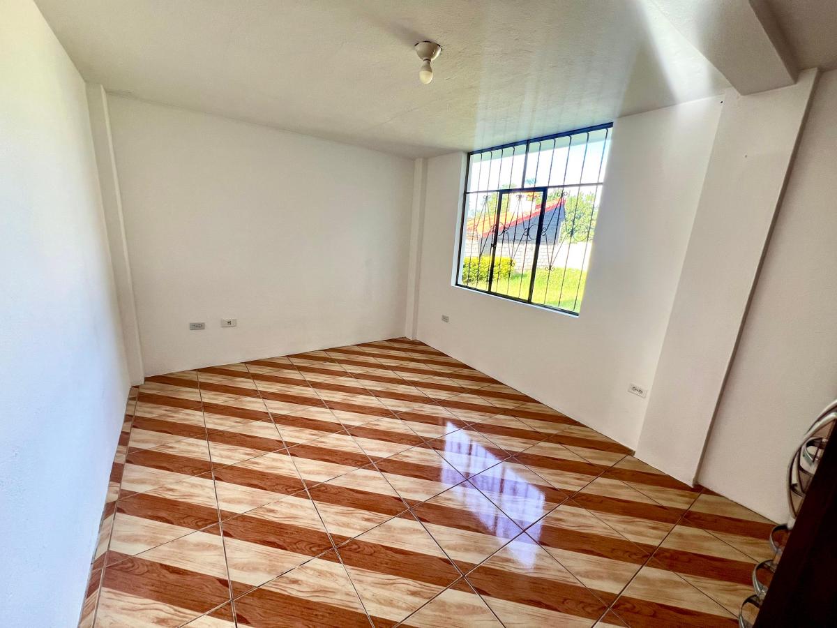 Casa en Venta Tumbaco con Amplio Terreno — imagen 6