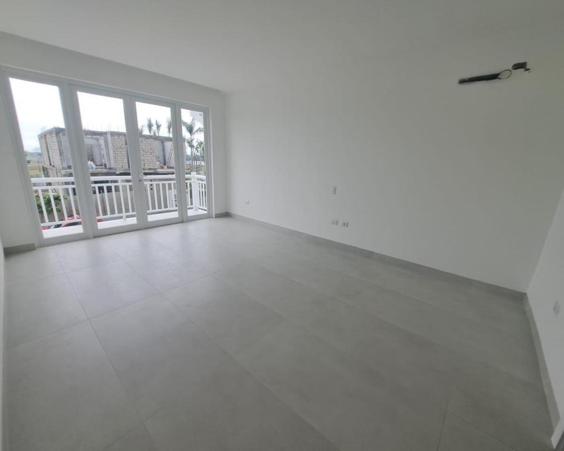 Venta de Cas en Urb. Aires Norte - Samborondon, Guayas — imagen 4