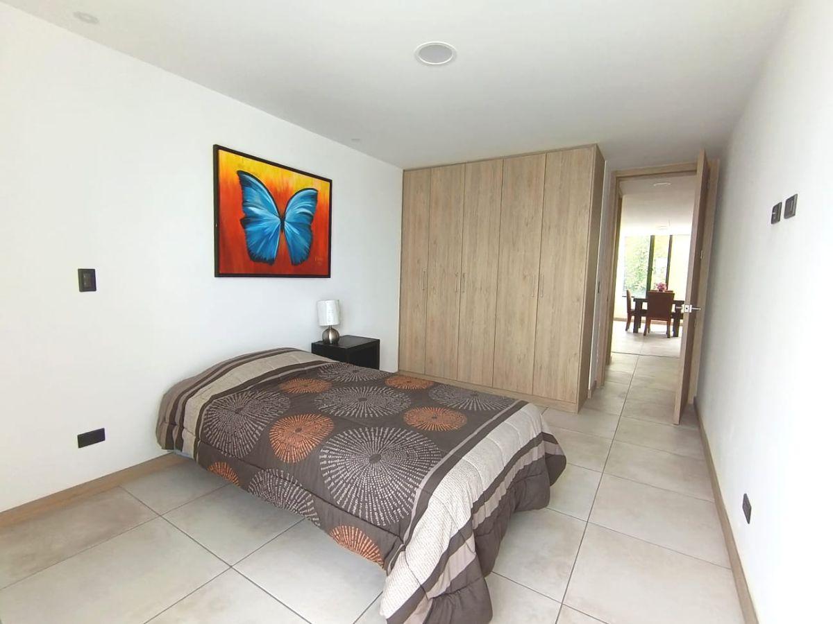 Venta Departamento Dos Dorm., 80 m. Conjunto Privado, Cumbayá — imagen 3