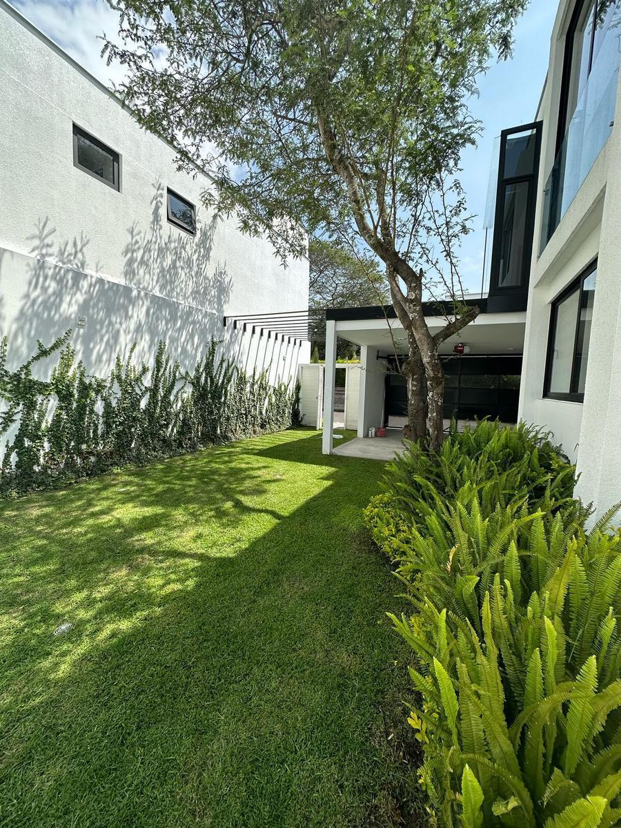 Hermosa Casa Autosustentable con Sistema Fotovoltaico — imagen 9