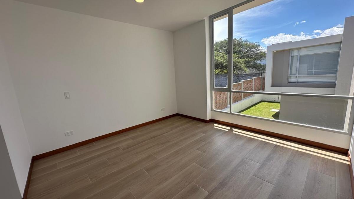 Casa de Venta, Puembo, por Estrenar, 163 m², Dentro de Urbanización. Provincia de Pichincha — imagen 5
