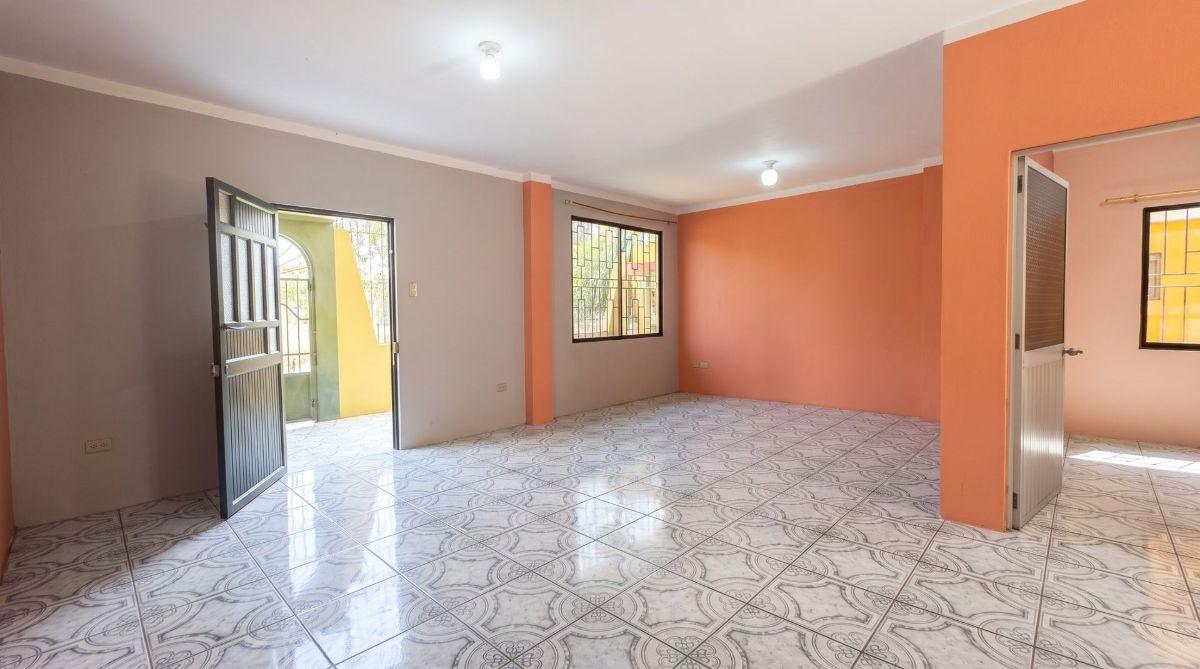 Casa Rentera de Tres Pisos en Venta, El Oro — imagen 9