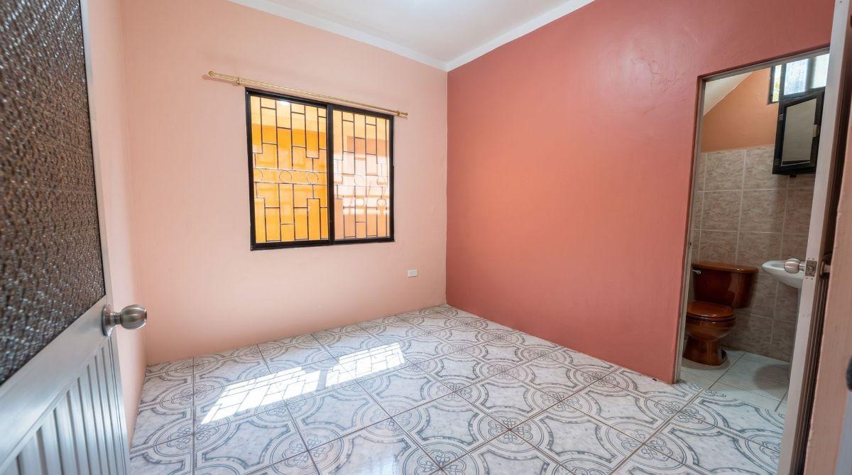 Casa Rentera de Tres Pisos en Venta, El Oro — imagen 6