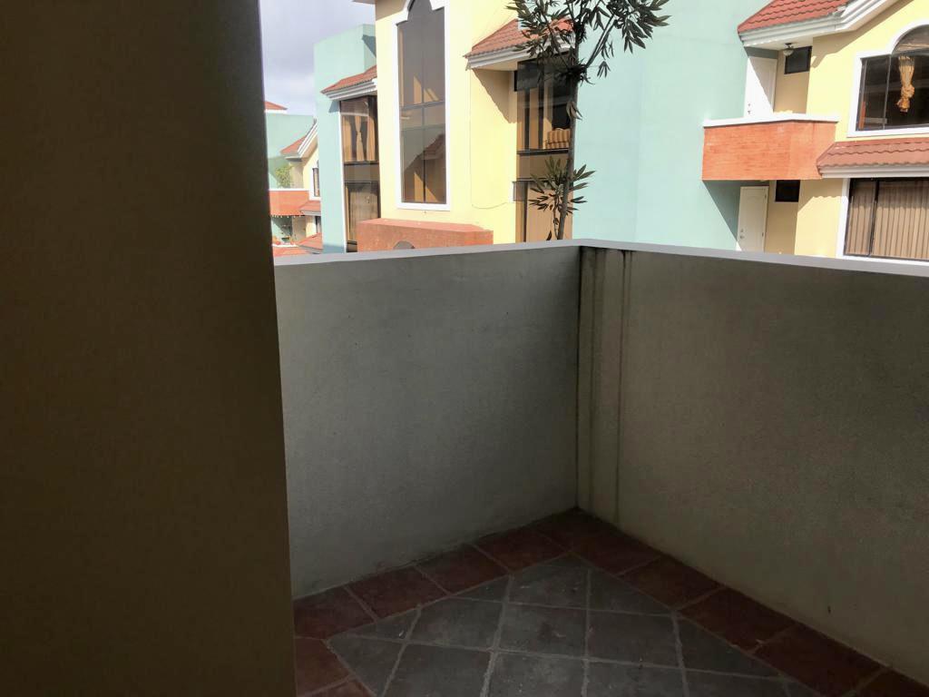 Venta Departamento Bonito y Cómodo, Sector El Condado — imagen 8