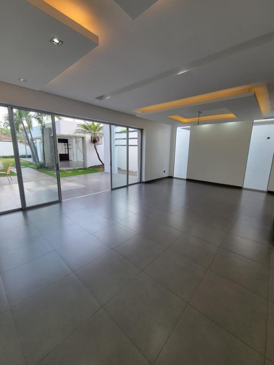 Vendo Linda y Moderna Casa en Samborondon Km 8, Guayas — imagen 7
