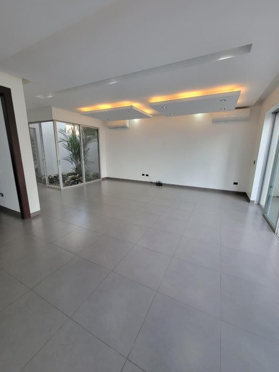 Vendo Linda y Moderna Casa en Samborondon Km 8, Guayas — imagen 6