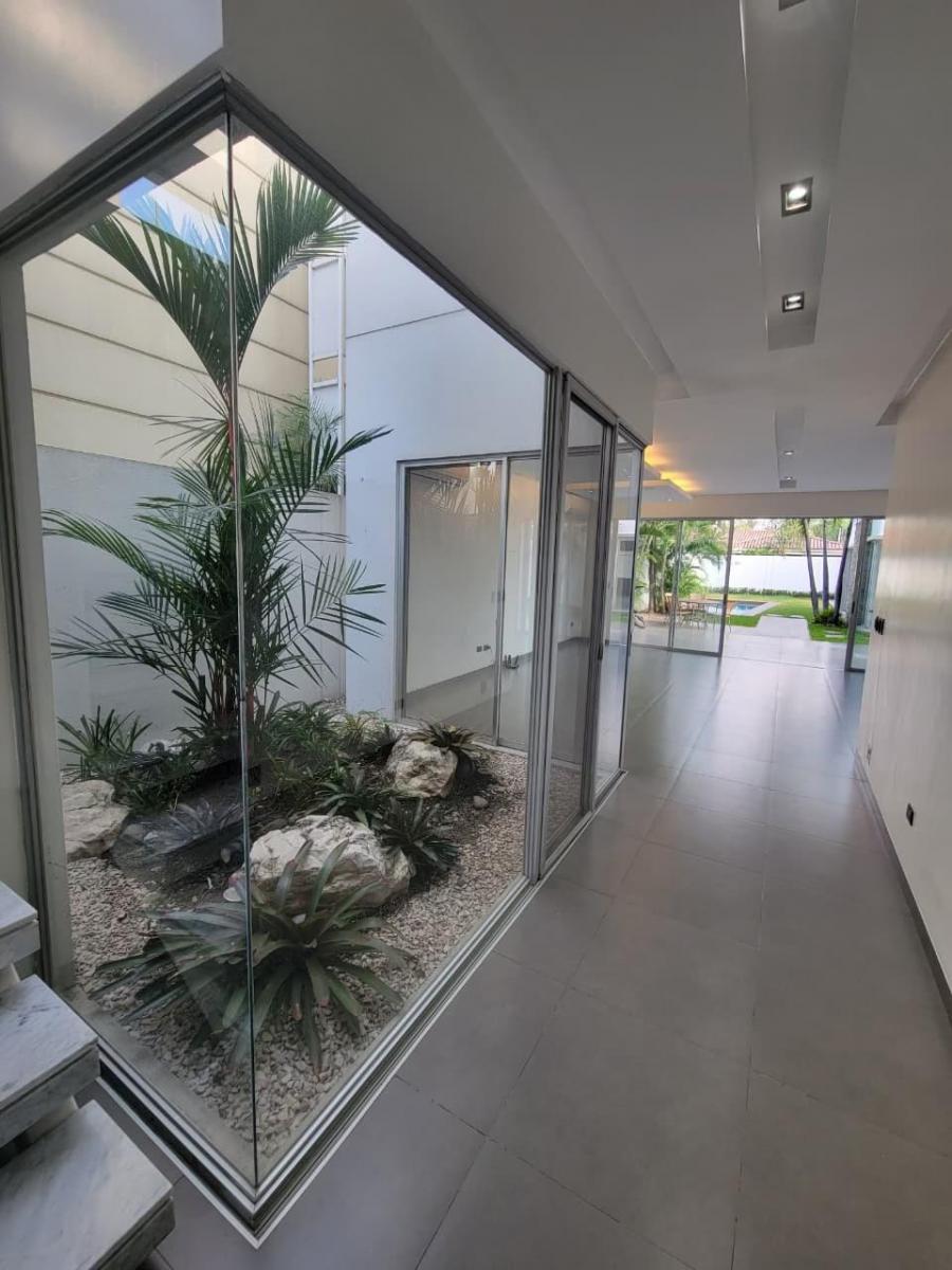 Vendo Linda y Moderna Casa en Samborondon Km 8, Guayas — imagen 5
