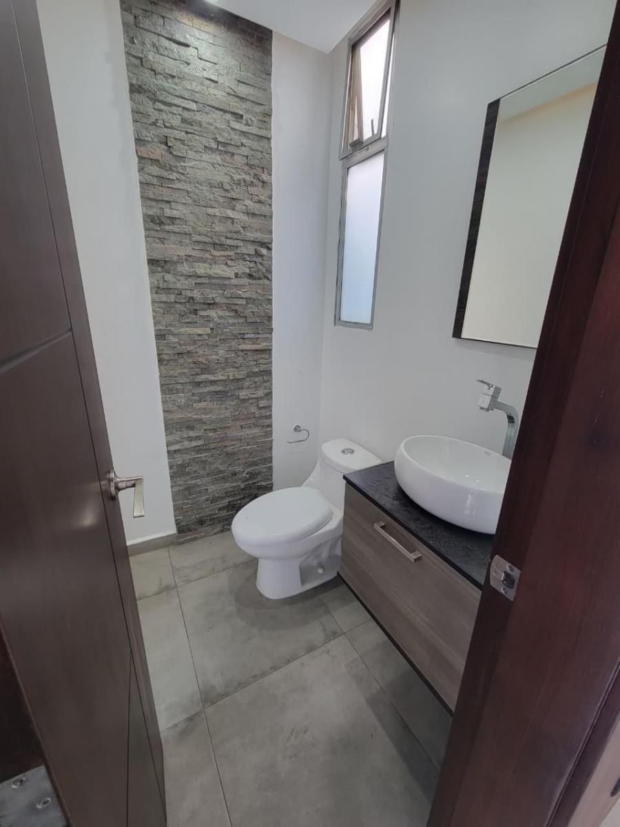 Vendo Linda y Moderna Casa en Samborondon Km 8, Guayas — imagen 4