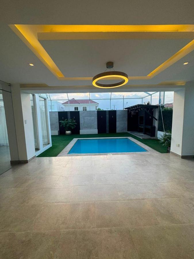 Casa de Lujo con Piscina y 4 Parqueos en Urbanización Privada - Estancias del Río, Guayas — imagen 10