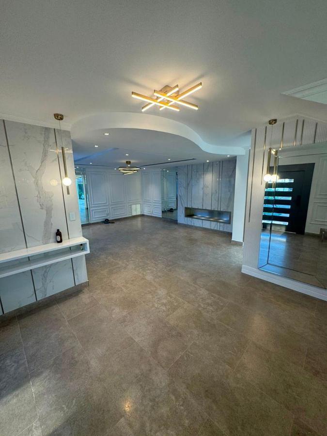 Casa de Lujo con Piscina y 4 Parqueos en Urbanización Privada - Estancias del Río, Guayas — imagen 6