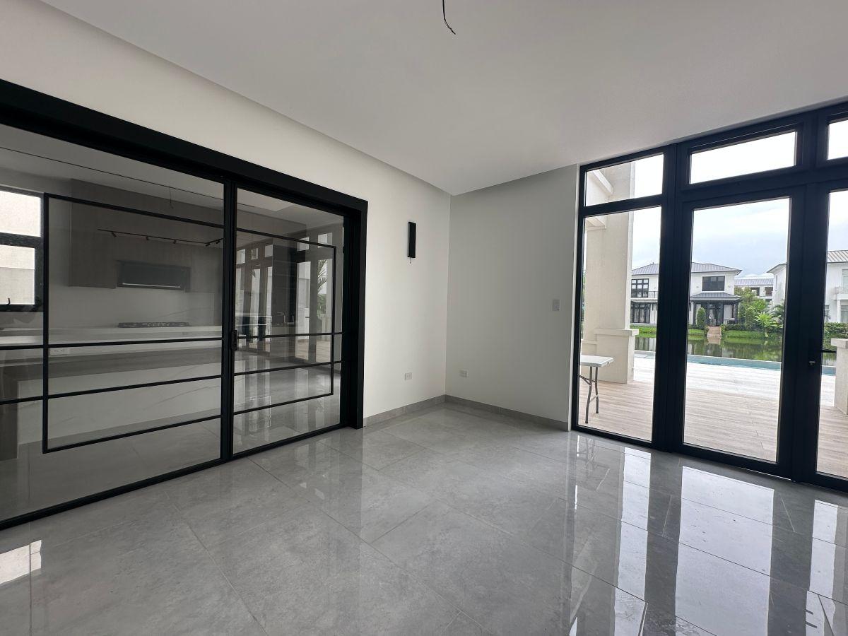 En Venta Casa 595 m² Al Lago, en Samborondon Km 8.5, Aires de Batán, 5 Dorm., Guayas — imagen 5