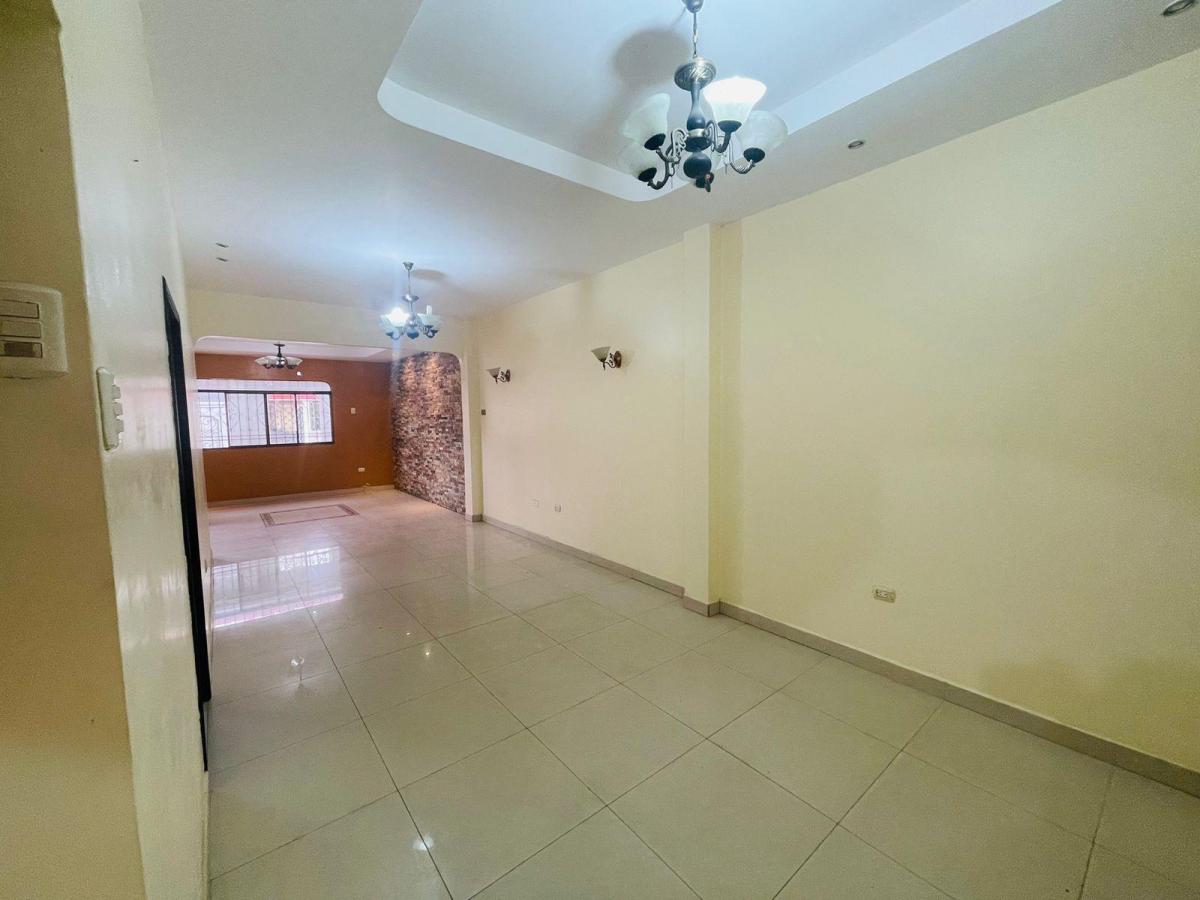 Casa en Venta de Una Planta en Cdla. con Guardiania de Samanes 4, Guayas — imagen 7