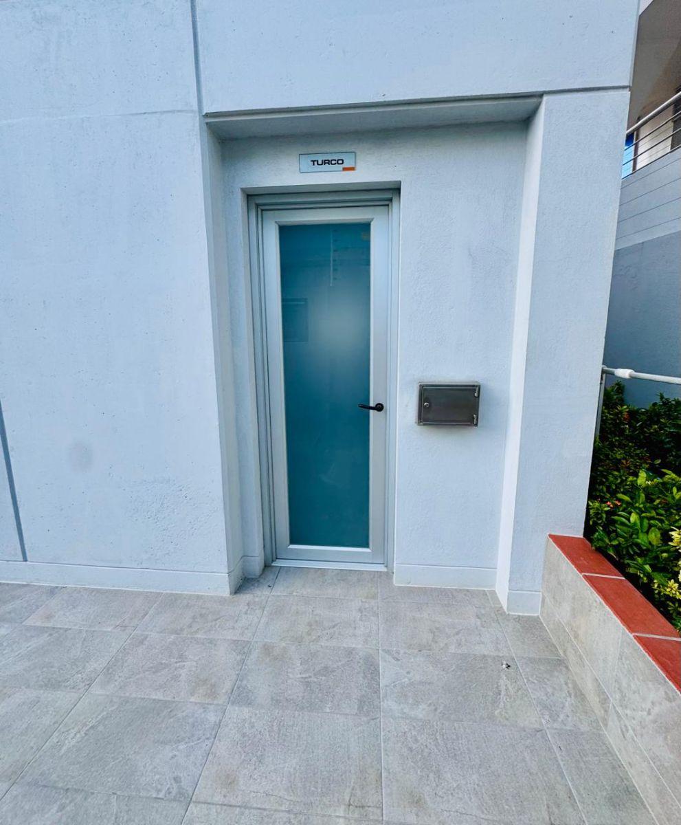 En Venta Suite Amoblada con Vista Al Mar en Edificio de Lujo de El Murciélago, Manabí — imagen 8