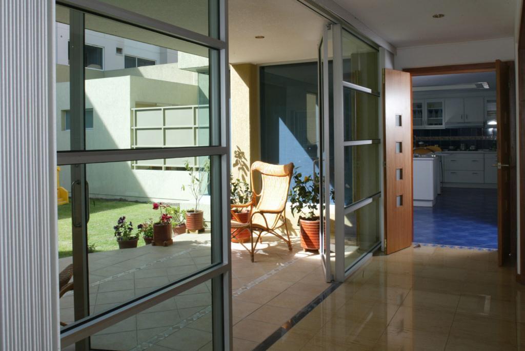 Venta Casa Oportunidad Dos Pisos Diseño Exclusivo Urbanización El Condado Segura — imagen 6