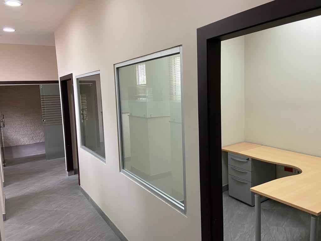 Vendo Casa Comercial (Amplias Oficinas y Local Comercial) Totalmente Remodelada, Guayas — imagen 9