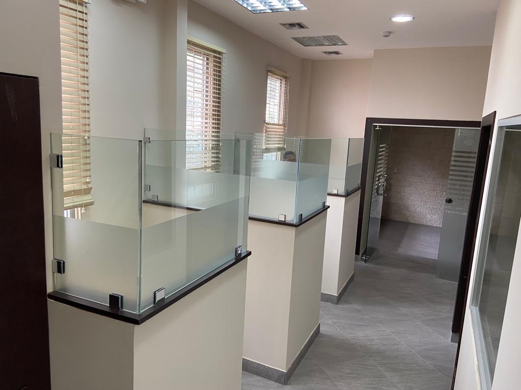 Vendo Casa Comercial (Amplias Oficinas y Local Comercial) Totalmente Remodelada, Guayas — imagen 8