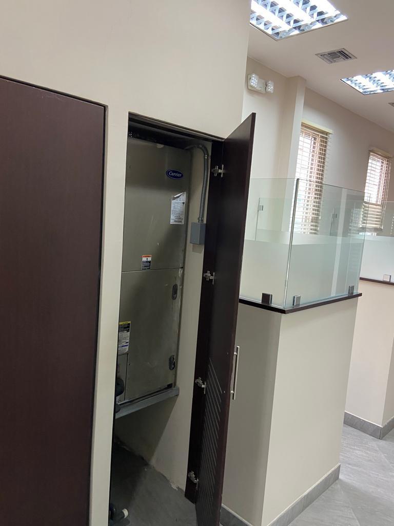 Vendo Casa Comercial (Amplias Oficinas y Local Comercial) Totalmente Remodelada, Guayas — imagen 7