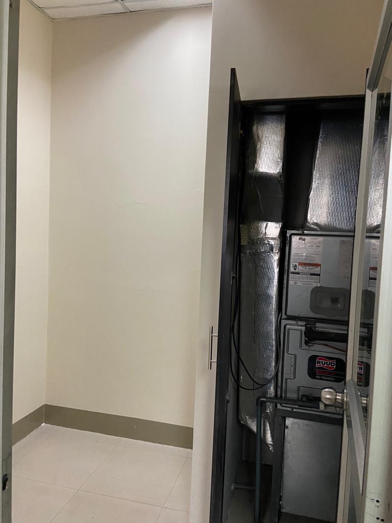 Vendo Casa Comercial (Amplias Oficinas y Local Comercial) Totalmente Remodelada, Guayas — imagen 4