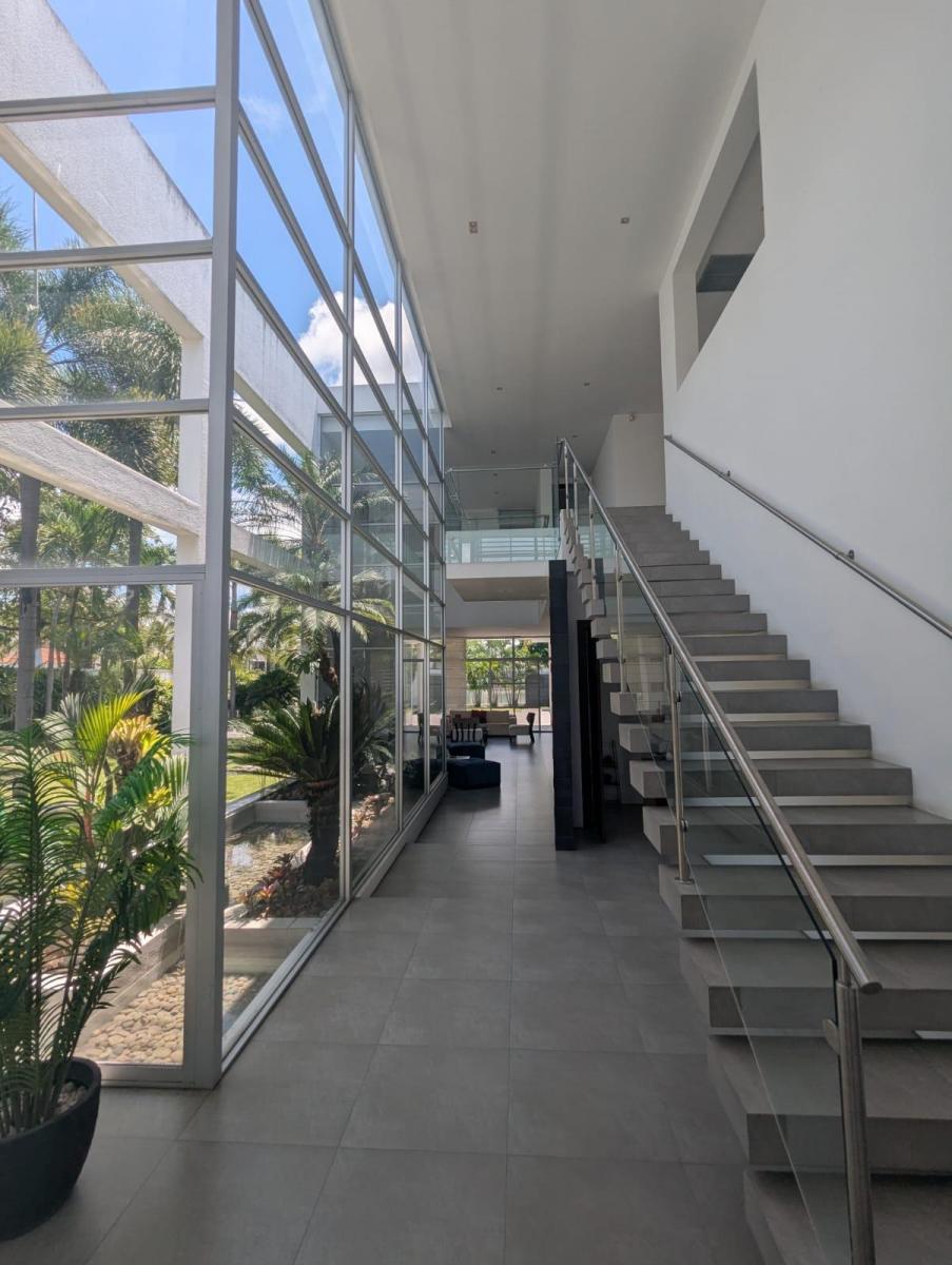 Laguna Club Moderna Casa en Venta Vista Al Lago!, Guayas — imagen 7