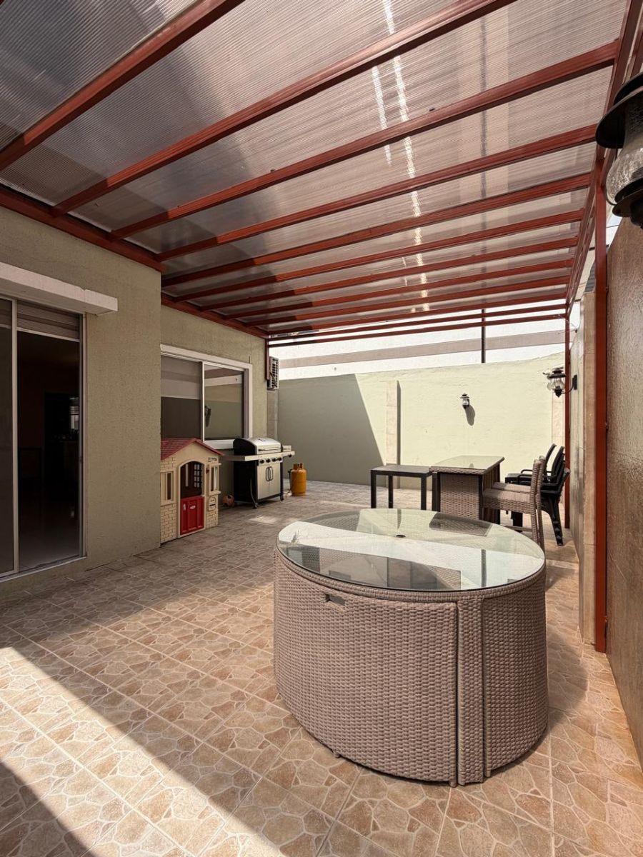 Casa en Venta en San Sebastián | 4 Dorm. | Amplio Patio | $215.000, Guayas — imagen 7