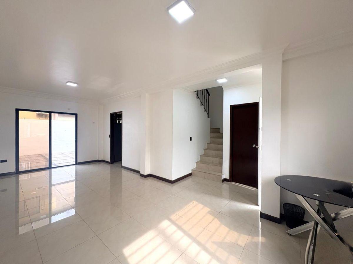 Casa en Venta en Urbanización Villa Club Etapa Floral Via Daule Aurora, Guayas — imagen 10
